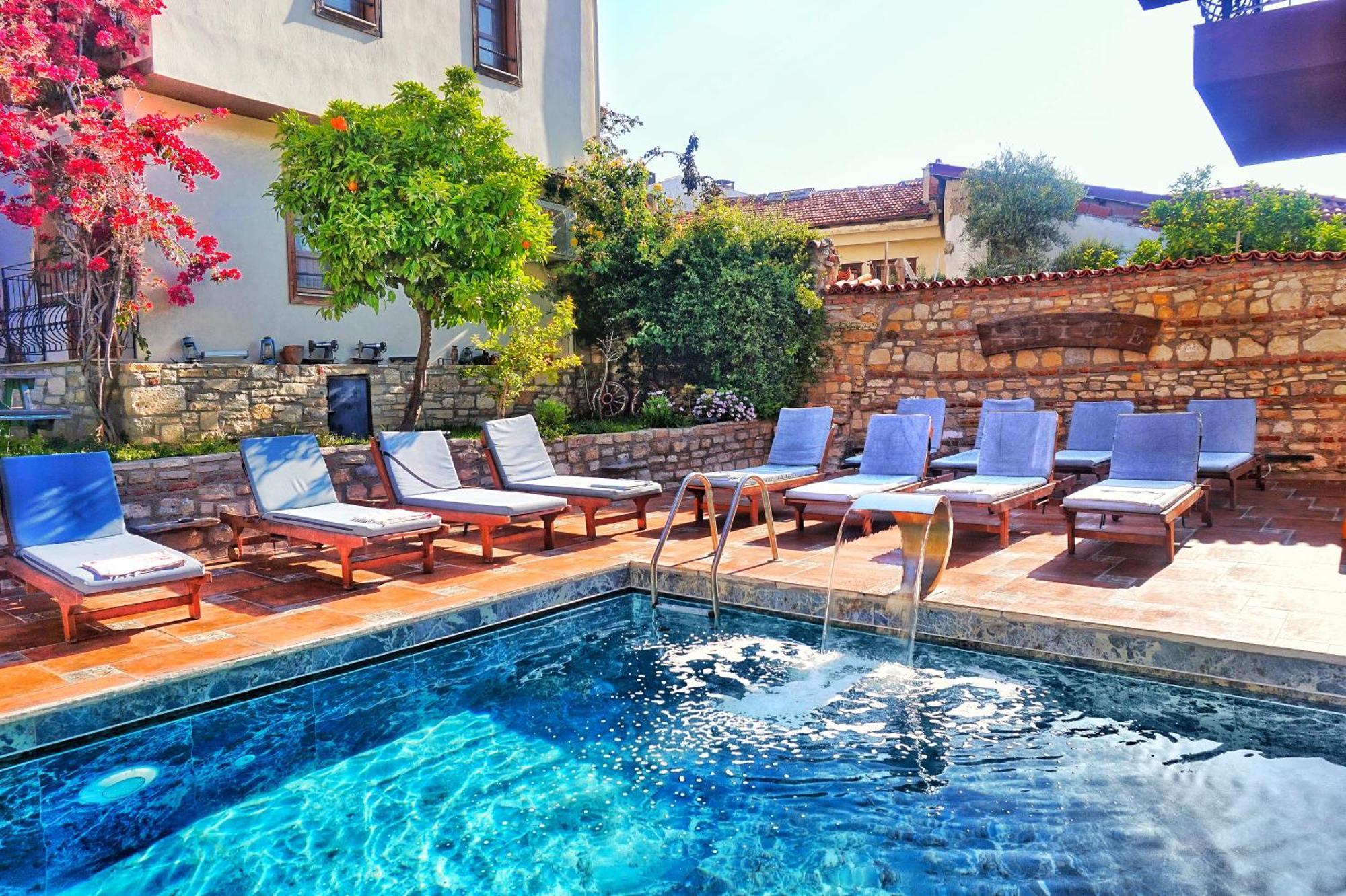 Sezgin Boutique Hotel Кушадасы Экстерьер фото